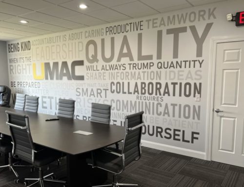 UMAC会议室墙图